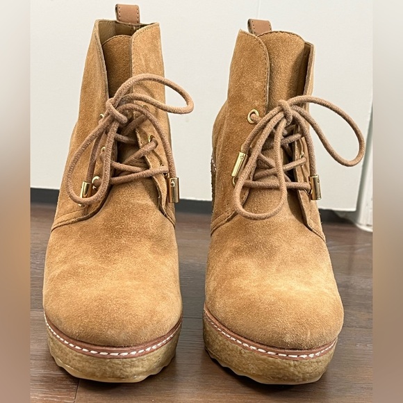 TORY BURCH Vicki Womens 6 Booties Wedge Ankle Boots Camel Suede Boho Lace Up - Picture 3 of 12